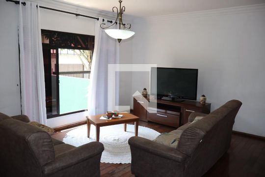 Casa para alugar com 3 quartos, 216m² em Vila Euclides, São Bernardo do Campo