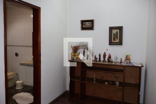 Detalhe de casa para alugar com 3 quartos, 216m² em Vila Euclides, São Bernardo do Campo
