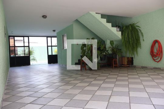 Área comum de casa para alugar com 3 quartos, 216m² em Vila Euclides, São Bernardo do Campo