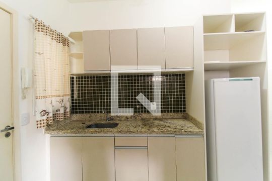 Sala/Cozinha de kitnet/studio para alugar com 1 quarto, 28m² em Mooca, São Paulo