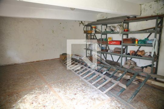 Deposito de casa para alugar com 3 quartos, 370m² em Vila Dusi, São Bernardo do Campo