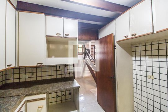 Cozinha de casa para alugar com 3 quartos, 192m² em Alphaville, Santana de Parnaíba