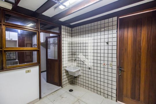 Área de Serviço de casa para alugar com 3 quartos, 192m² em Alphaville, Santana de Parnaíba