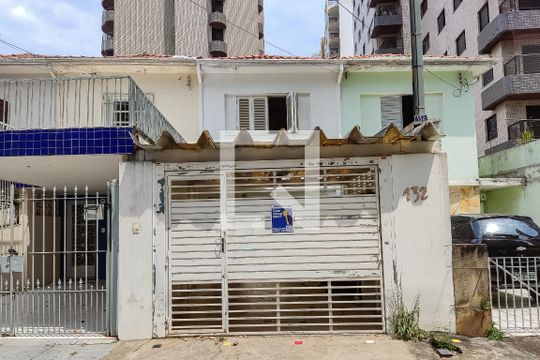 Fachada de casa à venda com 2 quartos, 90m² em Jardim da Saúde, São Paulo