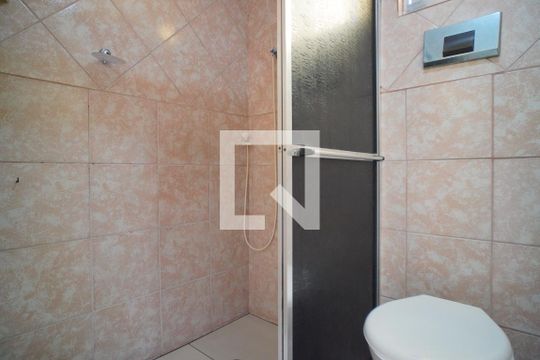 Banheiro de apartamento à venda com 2 quartos, 74m² em Jardim Dona Leopoldina, Porto Alegre