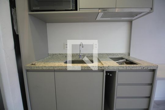 Cozinha de kitnet/studio à venda com 1 quarto, 25m² em Paraíso, São Paulo