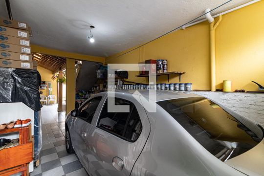 Garagem de casa à venda com 6 quartos, 170m² em Vila Brasilina, São Paulo