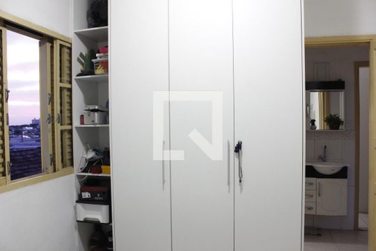Casa 1 - Quarto 2 de casa à venda com 6 quartos, 300m² em Vila Industrial, Campinas