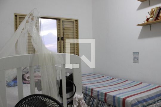 Casa 1 - Quarto 1 de casa à venda com 6 quartos, 300m² em Vila Industrial, Campinas