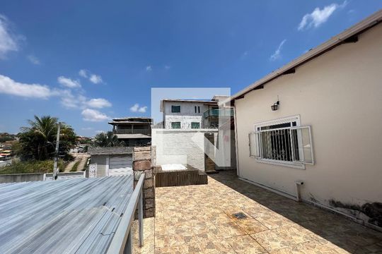 Área comum de casa à venda com 3 quartos, 215m² em Colonial, Contagem