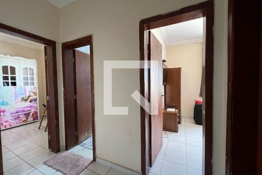 Quarto 1 de casa à venda com 3 quartos, 215m² em Colonial, Contagem