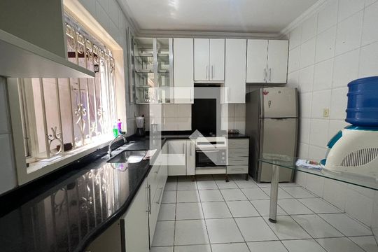 Cozinha de casa à venda com 3 quartos, 215m² em Colonial, Contagem