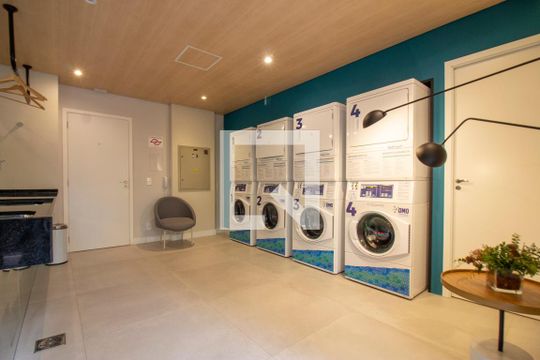 Área Comum - Lavanderia de kitnet/studio à venda com 1 quarto, 27m² em Pinheiros, São Paulo