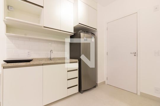 Cozinha de kitnet/studio à venda com 1 quarto, 27m² em Pinheiros, São Paulo