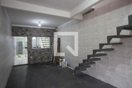 Garagem de casa à venda com 2 quartos, 65m² em Jardim São João (zona Leste), São Paulo