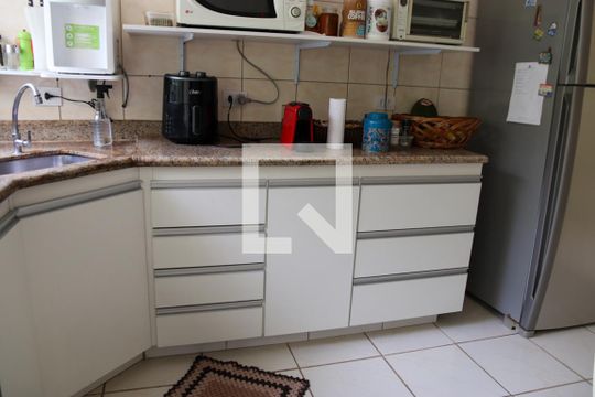 Cozinha de casa para alugar com 3 quartos, 200m² em Vila Gustavo, São Paulo