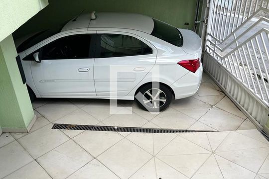 Garagem de casa para alugar com 3 quartos, 200m² em Vila Gustavo, São Paulo