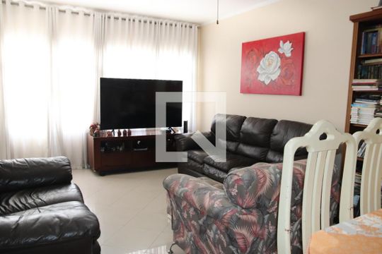 Sala de casa à venda com 3 quartos, 200m² em Vila Gustavo, São Paulo