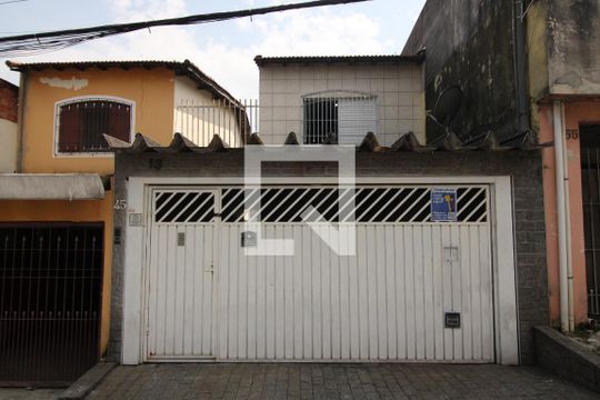 Fachada de casa à venda com 3 quartos, 250m² em Jardim Santo Antonio, São Paulo