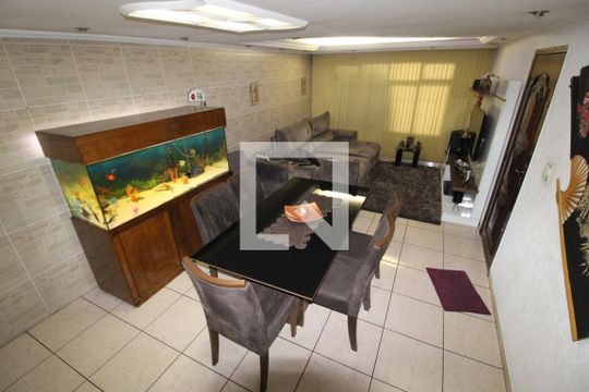 Sala de casa à venda com 3 quartos, 250m² em Jardim Santo Antonio, São Paulo