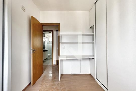 Quarto 1 de apartamento à venda com 4 quartos, 204m² em Buritis, Belo Horizonte