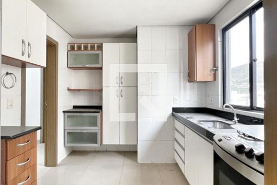 Cozinha de apartamento à venda com 4 quartos, 204m² em Buritis, Belo Horizonte