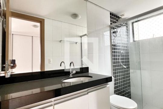 Banheiro de apartamento à venda com 4 quartos, 180m² em Buritis, Belo Horizonte