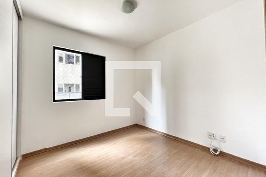 Quarto 2 de apartamento à venda com 4 quartos, 180m² em Buritis, Belo Horizonte