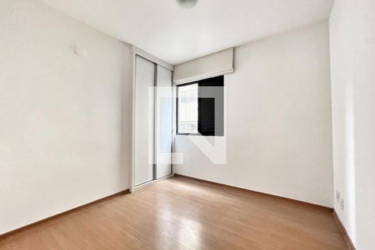 Quarto 1 de apartamento à venda com 4 quartos, 180m² em Buritis, Belo Horizonte