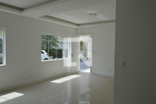 Sala de casa à venda com 3 quartos, 131m² em Freguesia de Jacarepaguá, Rio de Janeiro