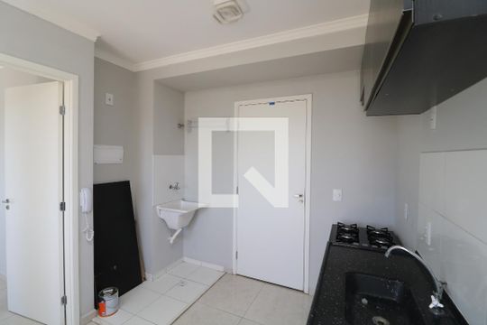 Cozinha  de apartamento para alugar com 1 quarto, 26m² em Cidade Satelite Santa Barbara, São Paulo