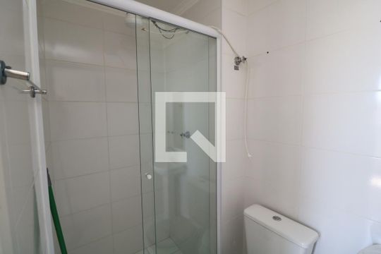Banheiro  de apartamento para alugar com 1 quarto, 26m² em Cidade Satelite Santa Barbara, São Paulo
