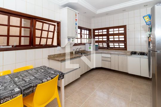 Cozinha de casa para alugar com 5 quartos, 270m² em Vila Aricanduva, São Paulo