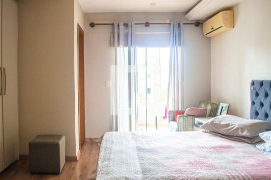 Suite 1 de casa à venda com 3 quartos, 174m² em Ipanema, Porto Alegre