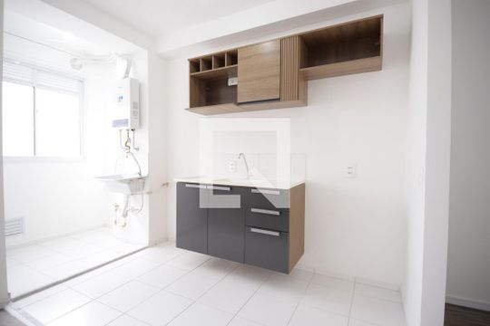 Cozinha de apartamento à venda com 1 quarto, 36m² em Liberdade, São Paulo