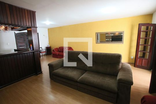Sala de casa para alugar com 4 quartos, 429m² em Pechincha, Rio de Janeiro