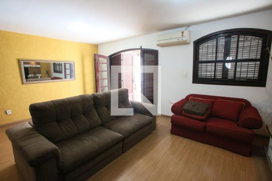 Sala de casa para alugar com 4 quartos, 429m² em Pechincha, Rio de Janeiro
