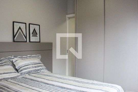 Quarto de kitnet/studio para alugar com 1 quarto, 26m² em Santana, São Paulo
