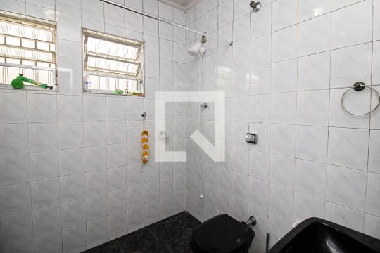 Banheiro  de casa à venda com 3 quartos, 130m² em Engenheiro Goulart, São Paulo
