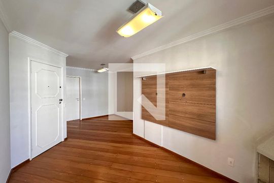 Apartamento para alugar com 3 quartos, 77m² em Brooklin Paulista, São Paulo