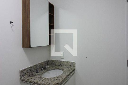 Banheiro Social de apartamento para alugar com 2 quartos, 52m² em Jardim Olavo Bilac, São Bernardo do Campo