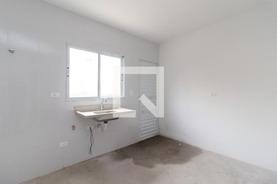 Cozinha de apartamento à venda com 2 quartos, 60m² em Vila Mazzei, São Paulo