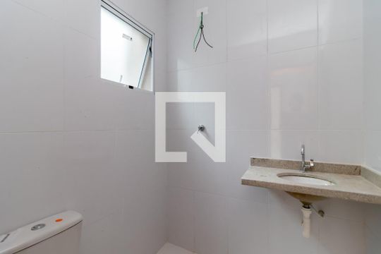 Banheiro de apartamento à venda com 2 quartos, 60m² em Vila Mazzei, São Paulo