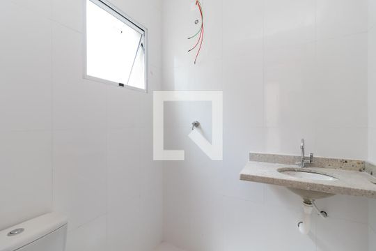 Banheiro de apartamento à venda com 2 quartos, 60m² em Vila Mazzei, São Paulo