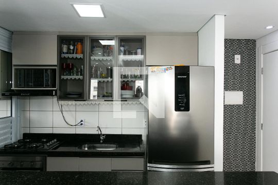 Cozinha de apartamento para alugar com 2 quartos, 48m² em Jardim América da Penha, São Paulo
