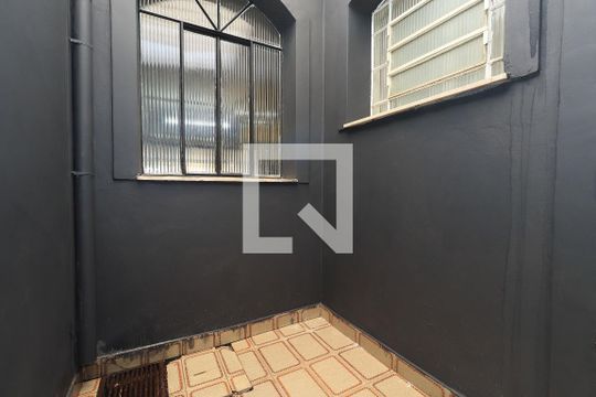 Quintal de casa à venda com 4 quartos, 190m² em Cambuci, São Paulo