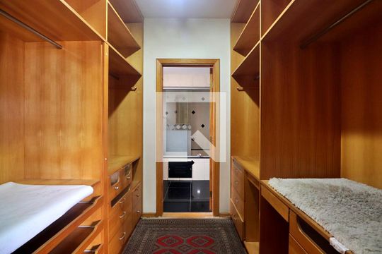 Closet do Quarto 1 - Suíte de apartamento para alugar com 4 quartos, 245m² em Jardim, Santo André