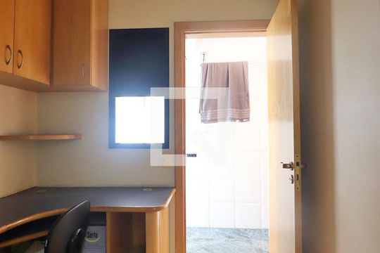 Quarto de Serviço de apartamento para alugar com 4 quartos, 245m² em Jardim, Santo André