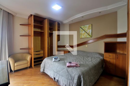 Quarto 1 - Suíte de apartamento para alugar com 4 quartos, 245m² em Jardim, Santo André