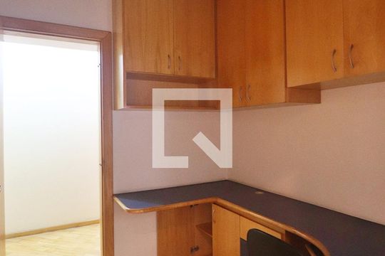 Quarto de Serviço de apartamento para alugar com 4 quartos, 245m² em Jardim, Santo André